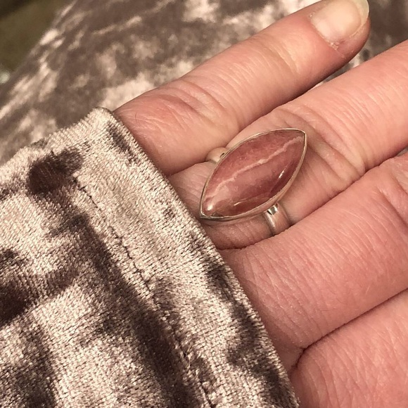 AlphaVariable Rhodochrosite Ring - Picture 6 of 7